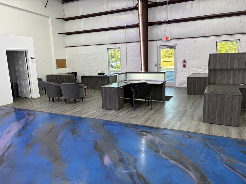 1050 Wies Industrial Dr, Lake Saint Louis, MO à louer - Photo de l’immeuble – Image 3 sur 4