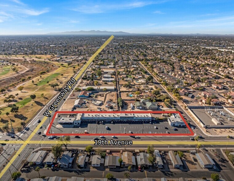 15414 N 19th Ave, Phoenix, AZ à louer - Photo de l’immeuble – Image 2 sur 2