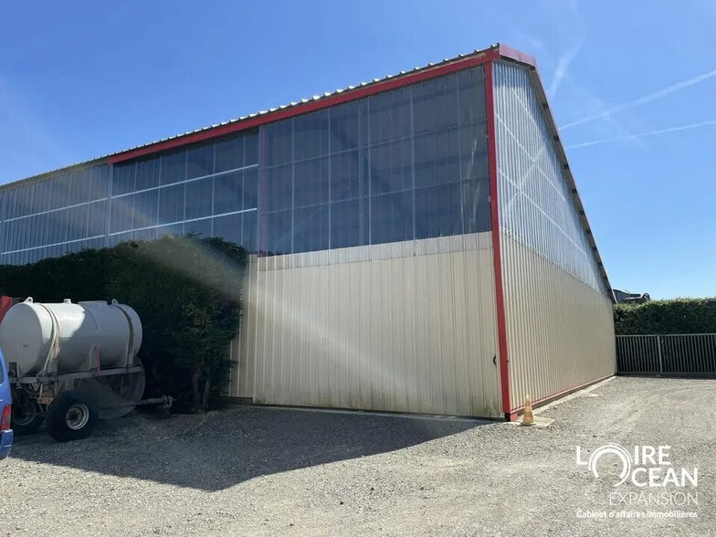 Industriel/Logistique dans Saint-Mars-du-Désert à louer - Photo de l’immeuble – Image 3 sur 5