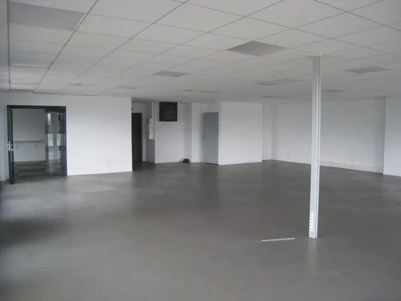 Bureau dans Aubagne à louer - Photo intérieure – Image 2 sur 6