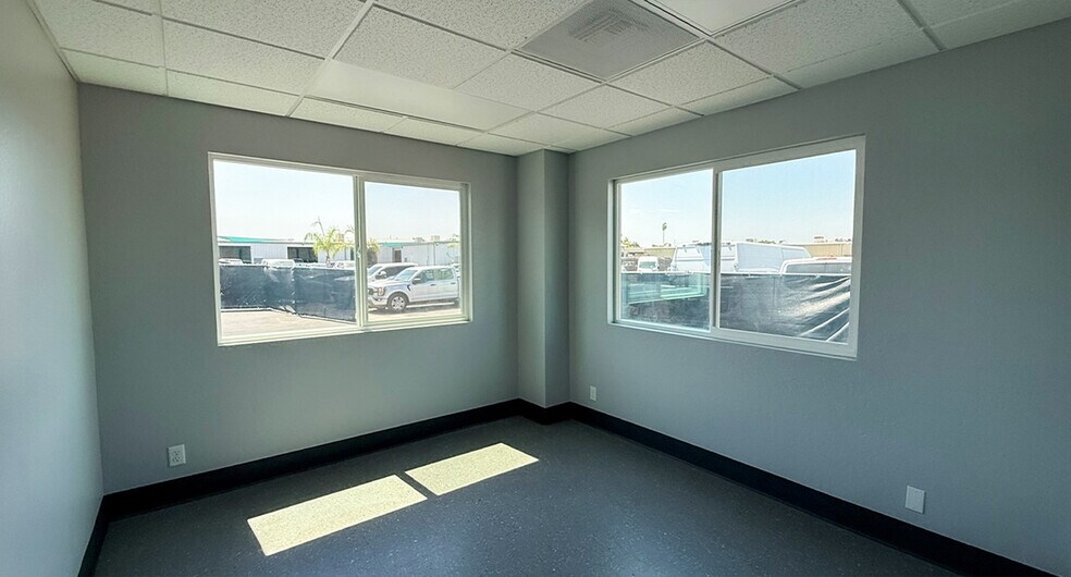 4973 E Lansing Way, Fresno, CA à louer - Photo intérieure – Image 2 sur 6