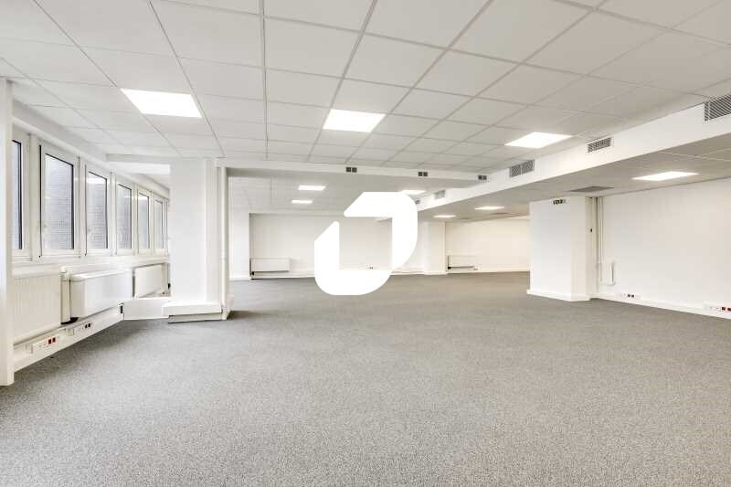 Bureau dans Neuilly-sur-Seine à louer - Photo intérieure – Image 3 sur 6