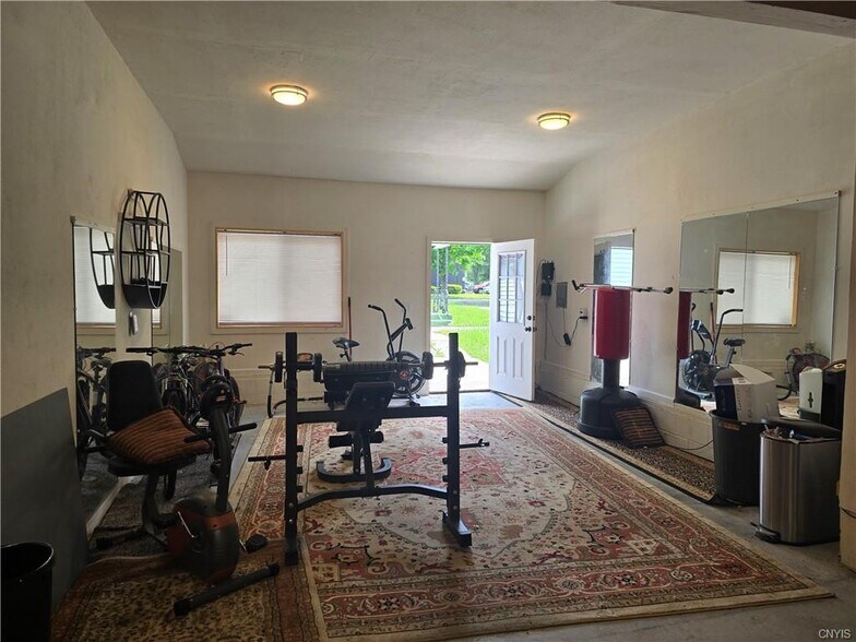 343 N Peterboro St, Canastota, NY à vendre - Photo de l’immeuble – Image 3 sur 45