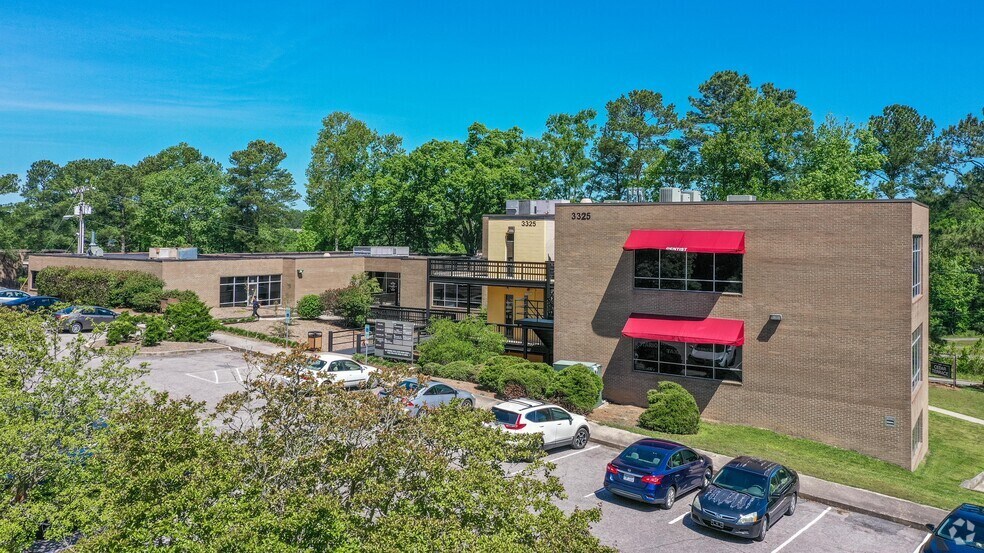 3325 Durham Chapel Hill Blvd, Durham, NC à louer - Photo principale – Image 1 sur 7