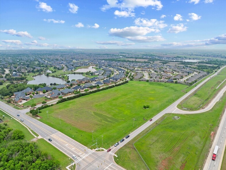 8100 Memorial Rd & N Council Rd, Oklahoma City, OK à vendre - Aérien – Image 2 sur 4