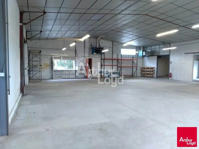 Local d’activités dans La Ferté-Beauharnais à louer - Photo intérieure – Image 2 sur 2
