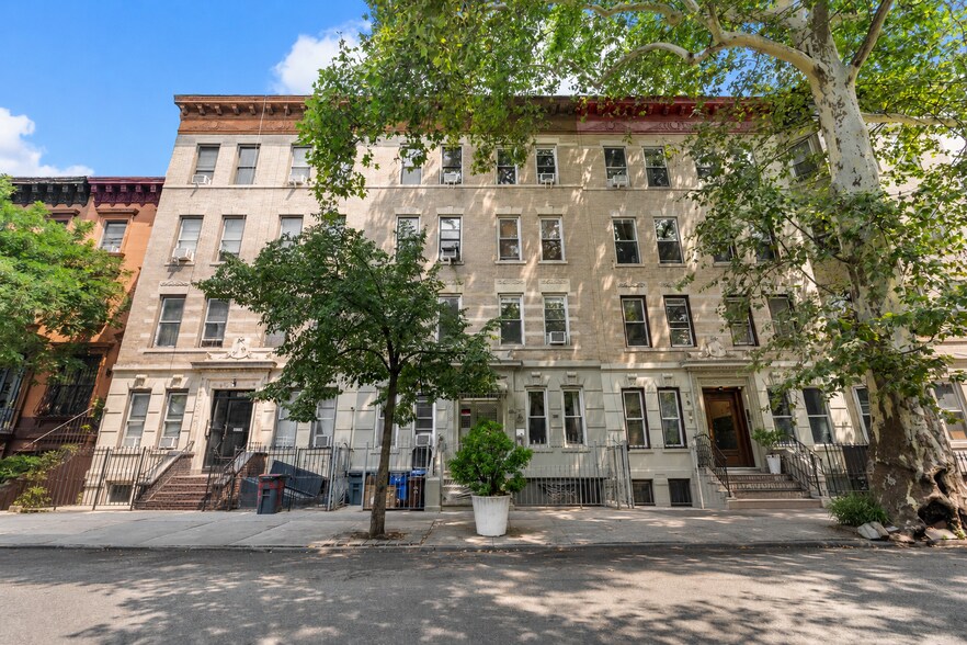 1355 Pacific St, Brooklyn, NY à vendre - Photo de l’immeuble – Image 2 sur 18