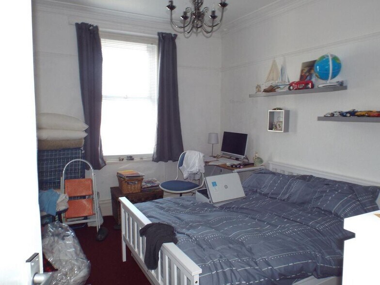 2 Esplanade, Burnham On Sea à vendre - Photo de l’immeuble – Image 3 sur 26