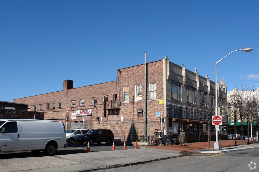 583-595 Central Ave, East Orange, NJ à louer - Photo de l’immeuble – Image 2 sur 11
