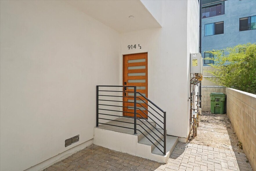 910 Hudson ave, Los Angeles, CA à vendre - Photo de l’immeuble – Image 3 sur 48