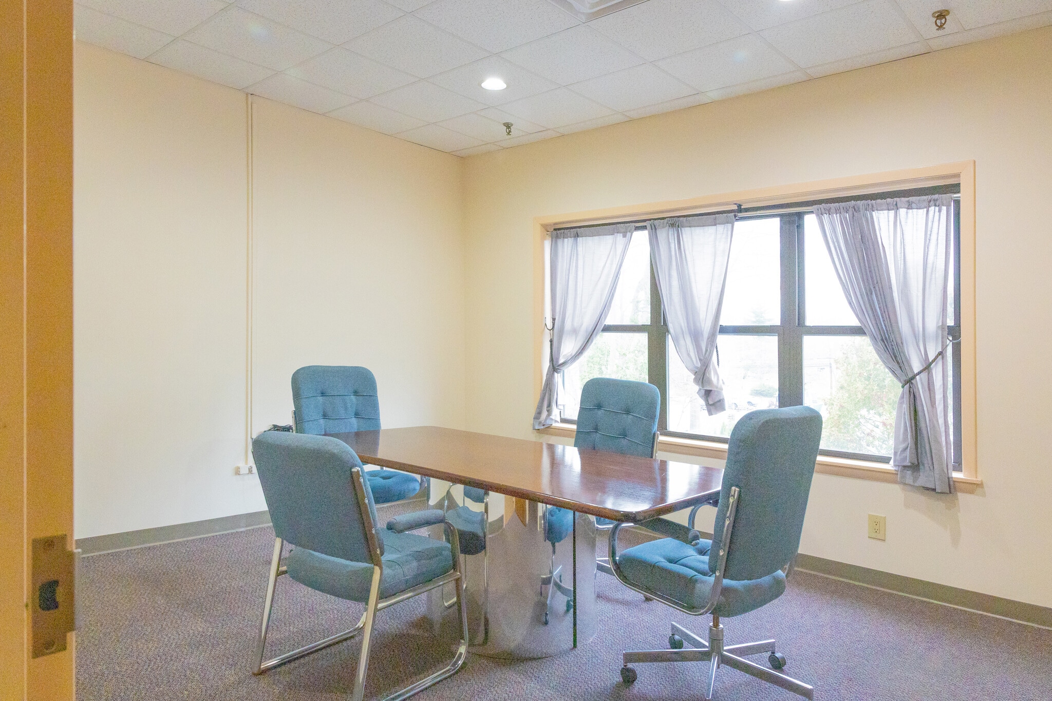 202-206 Pegasus Ave, Northvale, NJ à louer Photo intérieure– Image 1 sur 10