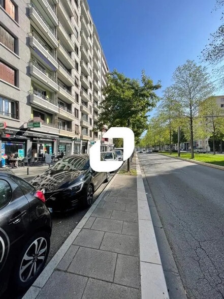 48 Boulevard Joseph Vallier, Grenoble à louer - Photo de l’immeuble – Image 2 sur 8