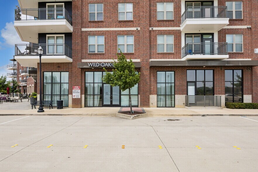 400 S Oak St, Roanoke, TX à louer - Photo de l’immeuble – Image 2 sur 10