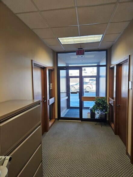 818 Main Ave, Fargo, ND à vendre - Photo intérieure – Image 3 sur 21