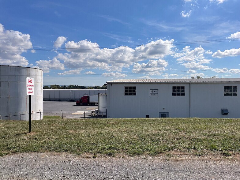 19224 Longmeadow Rd, Hagerstown, MD à vendre - Photo de l’immeuble – Image 2 sur 15