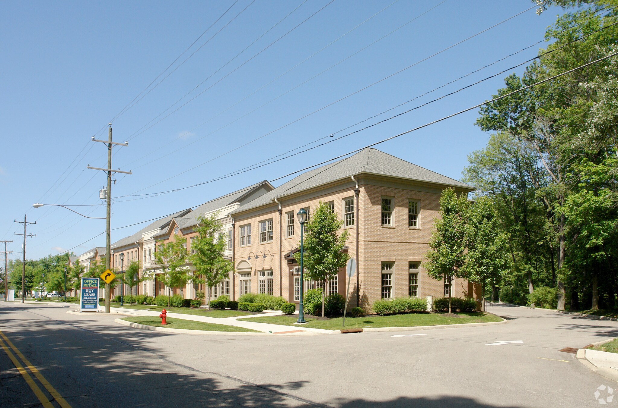 102-150 E Main St, New Albany, OH à louer Photo principale– Image 1 sur 8