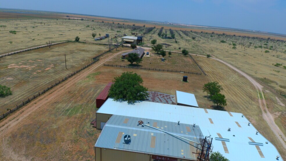 1016 County Rd E, Lamesa, TX à vendre - Photo de l’immeuble – Image 2 sur 58