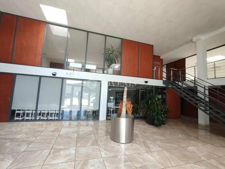 Bureau dans Montpellier à vendre - Photo de l’immeuble – Image 3 sur 9