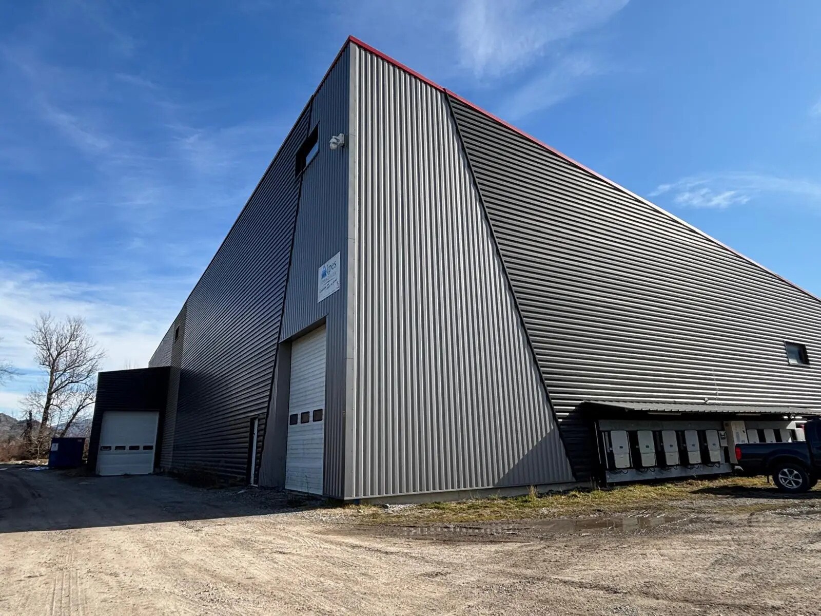 Local d'activités dans Lardier-et-Valença à vendre Photo de l’immeuble– Image 1 sur 12