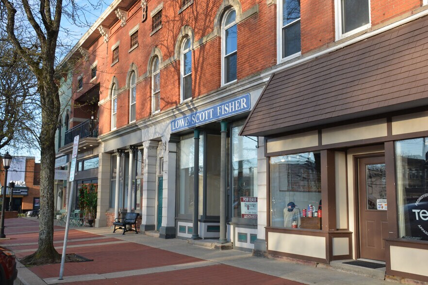 115 Main St, Chardon, OH à louer - Photo de l’immeuble – Image 3 sur 15