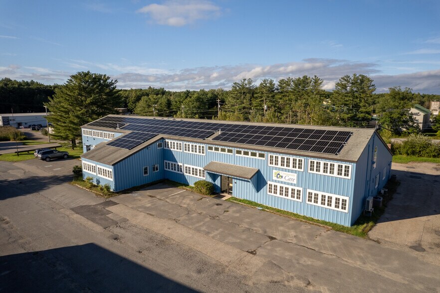 8 Pomerleau St, Biddeford, ME à vendre - Photo de l’immeuble – Image 2 sur 10