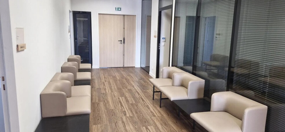 Bureau dans Bruges à vendre - Photo intérieure – Image 2 sur 4