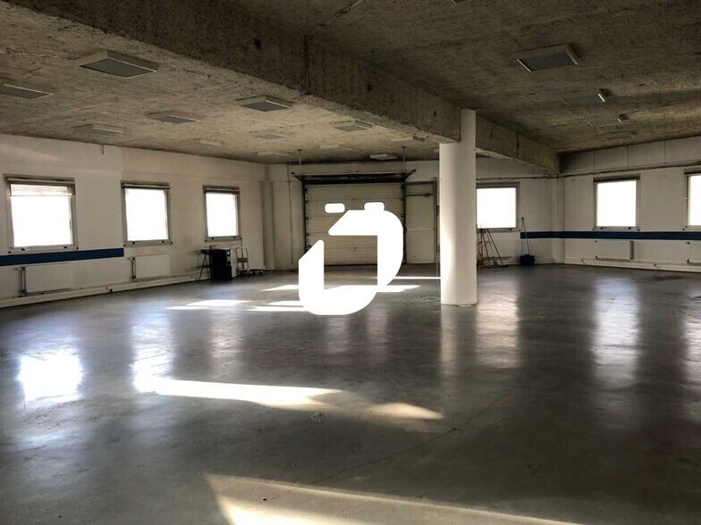 Local d'activités dans Nanterre à vendre - Photo intérieure – Image 2 sur 9