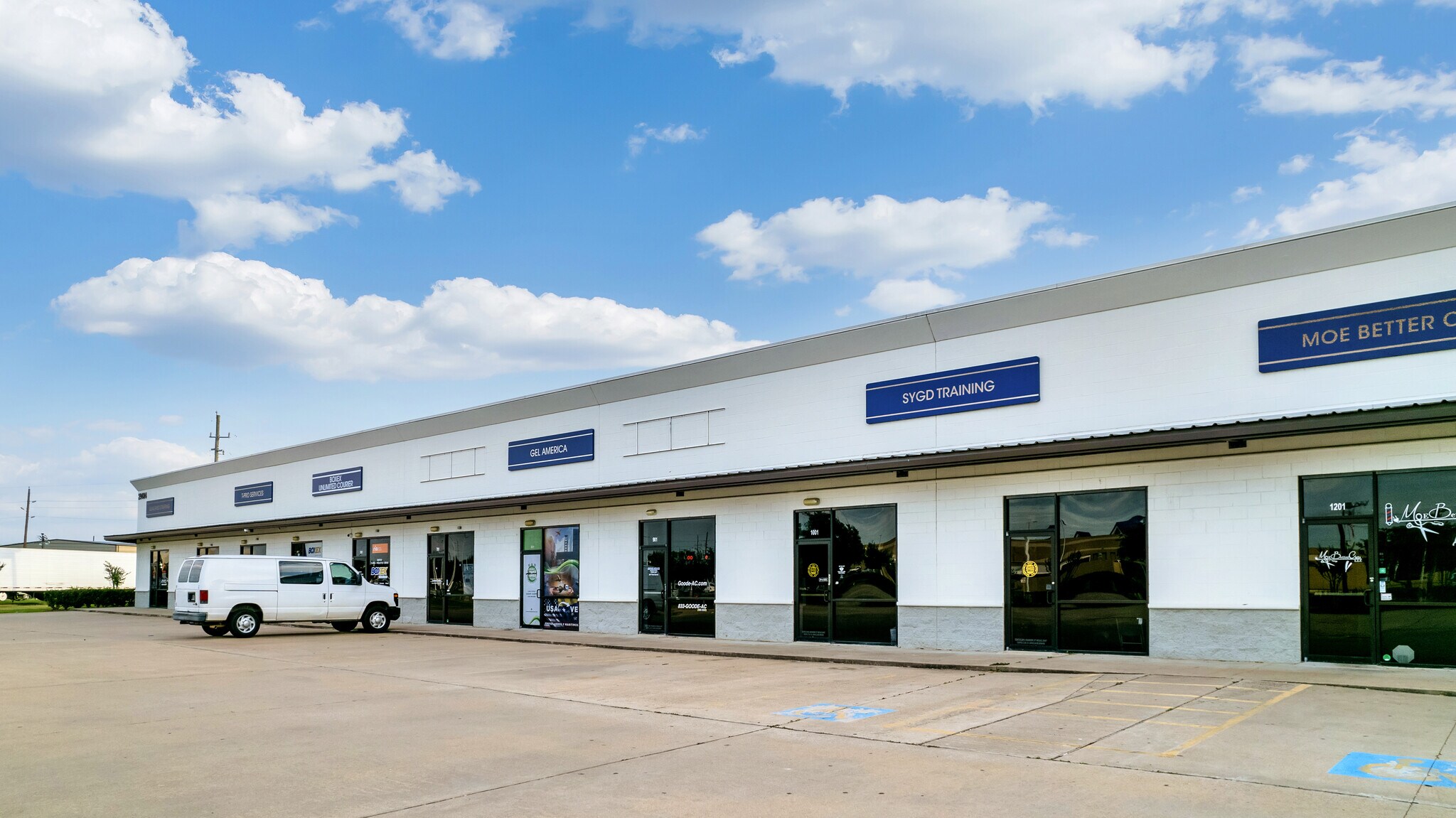 21414 Julie Marie Ln, Katy, TX à louer Photo de l’immeuble– Image 1 sur 6