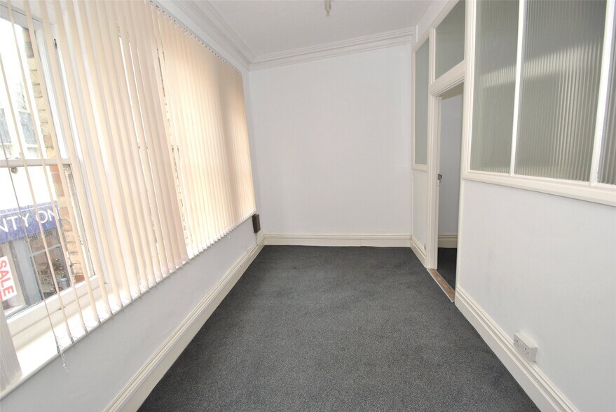 73-74 Boutport St, Barnstaple à louer - Photo intérieure – Image 3 sur 4