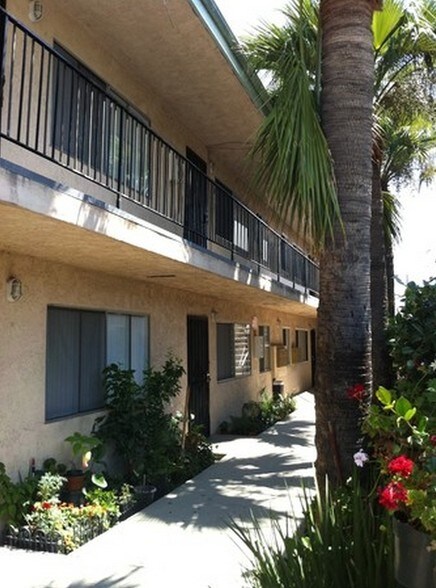 1765 Cedar Ave, Long Beach, CA à vendre - Photo de l’immeuble – Image 2 sur 6