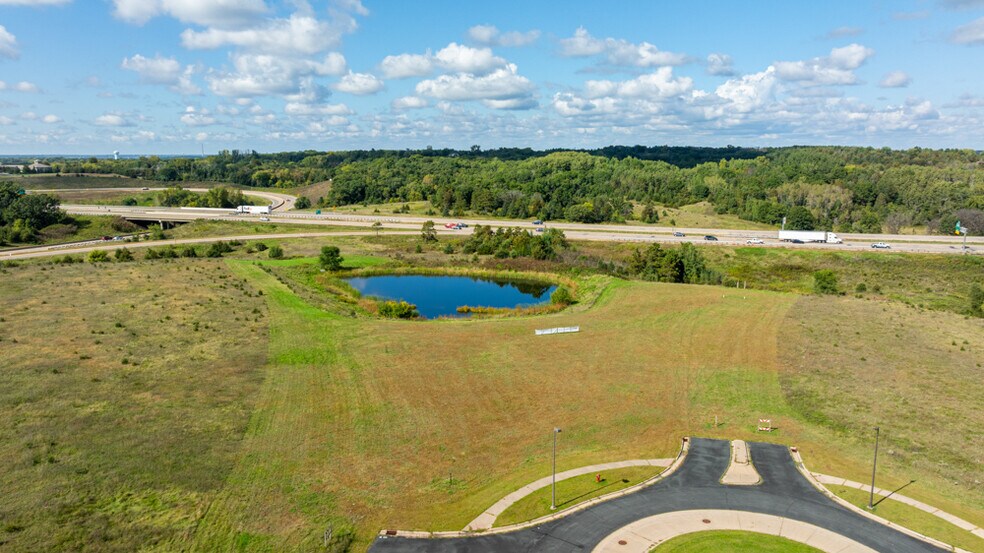 685 Darnold Dr, Hudson, WI à vendre - Aérien – Image 2 sur 10
