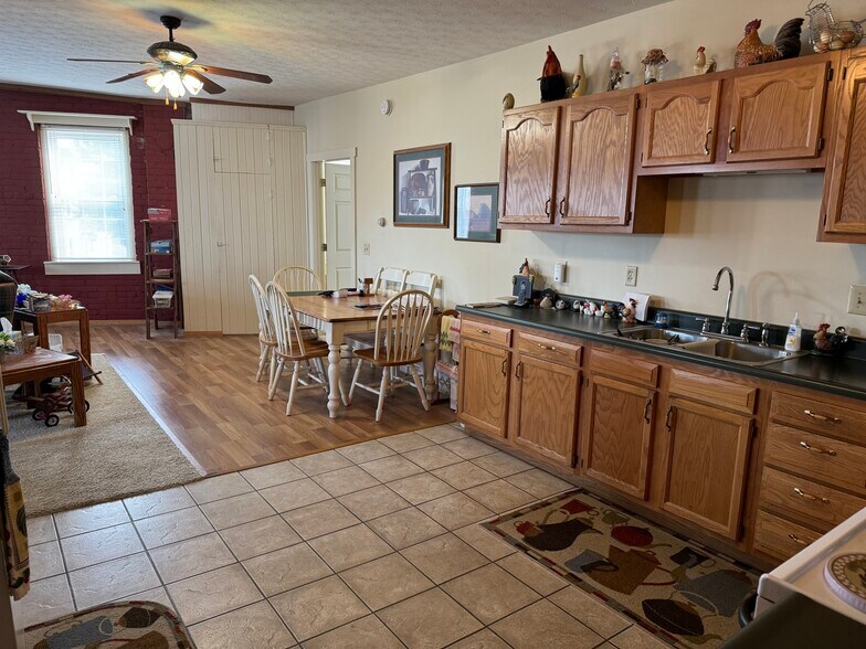 46 Jefferson St, Brookville, OH à vendre - Photo intérieure – Image 2 sur 64