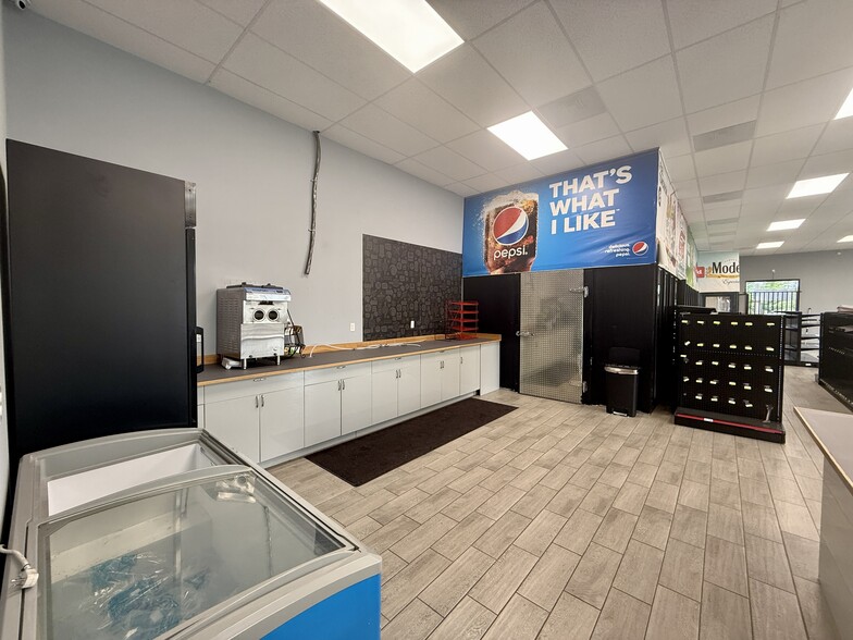 12106 SE Mill Plain Blvd, Vancouver, WA à louer - Photo de l’immeuble – Image 3 sur 14