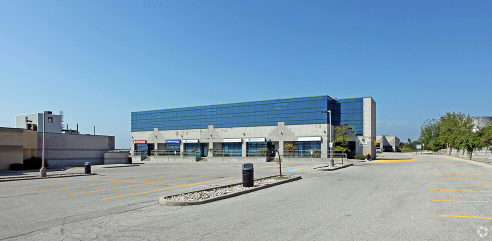 360 Bayly St W, Ajax, ON à louer - Photo principale – Image 1 sur 2