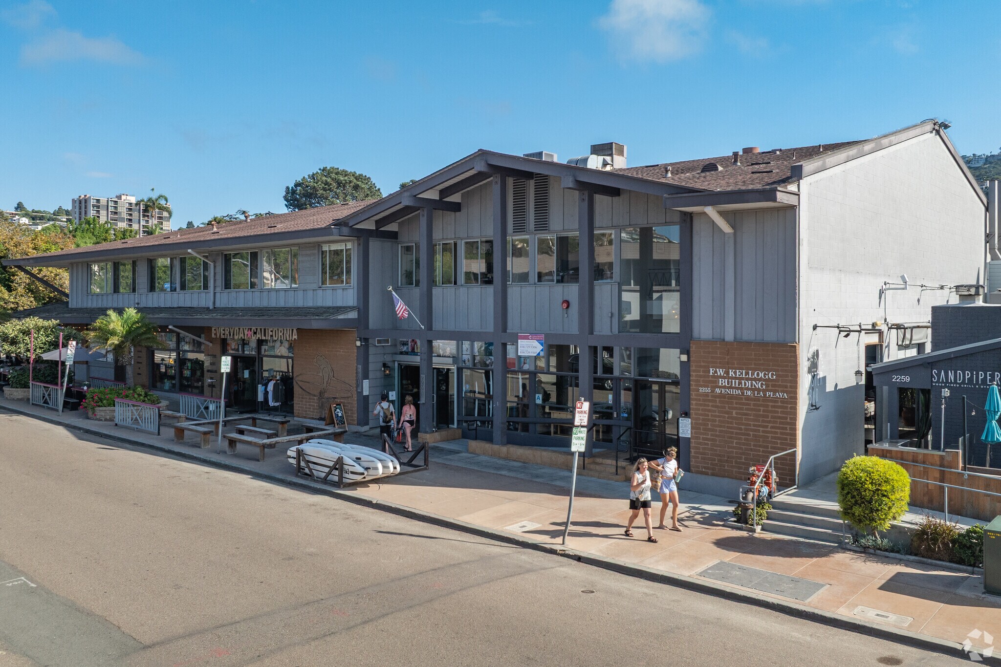 2255-2261 Avenida De La Playa, La Jolla, CA à louer Photo de l’immeuble– Image 1 sur 6