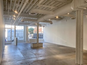 806 E 3rd St, Los Angeles, CA à louer Photo intérieure– Image 2 sur 2