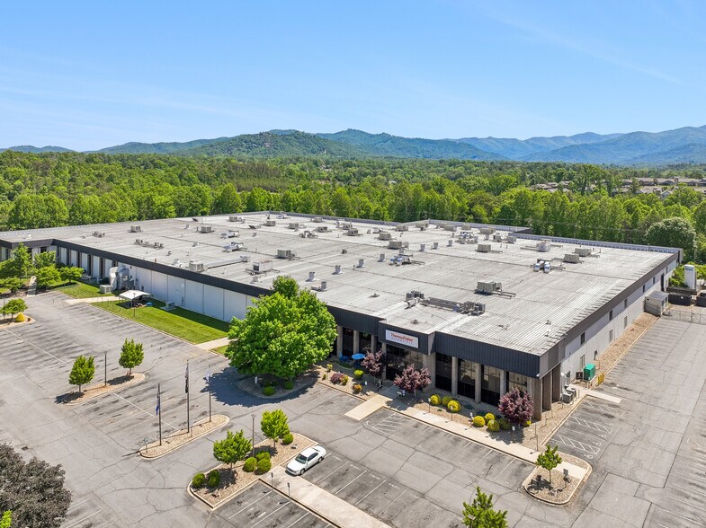 275 Aiken Rd, Asheville, NC à vendre - Photo de l’immeuble – Image 3 sur 3