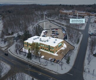 Plus de détails pour 348 Muskoka Rd 3 N, Huntsville, ON - Bureau/Médical à louer