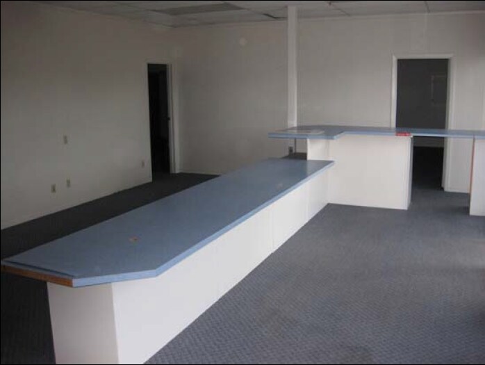 621 E Market St, Rockport, TX à vendre - Hall d’entrée – Image 3 sur 15