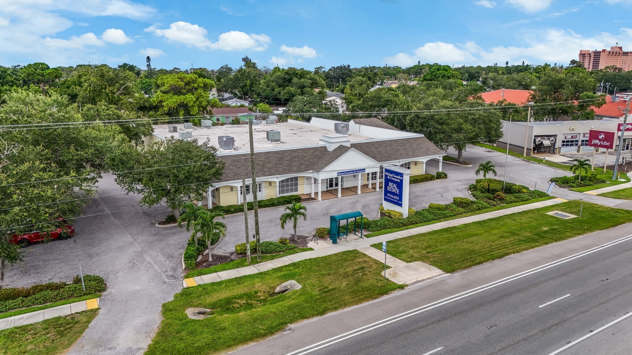 8660 S Tamiami Trl, Sarasota, FL à vendre Photo de l’immeuble– Image 1 sur 32