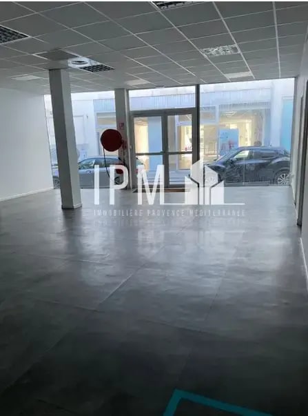 Local commercial dans Marseille à louer Photo intérieure– Image 1 sur 5