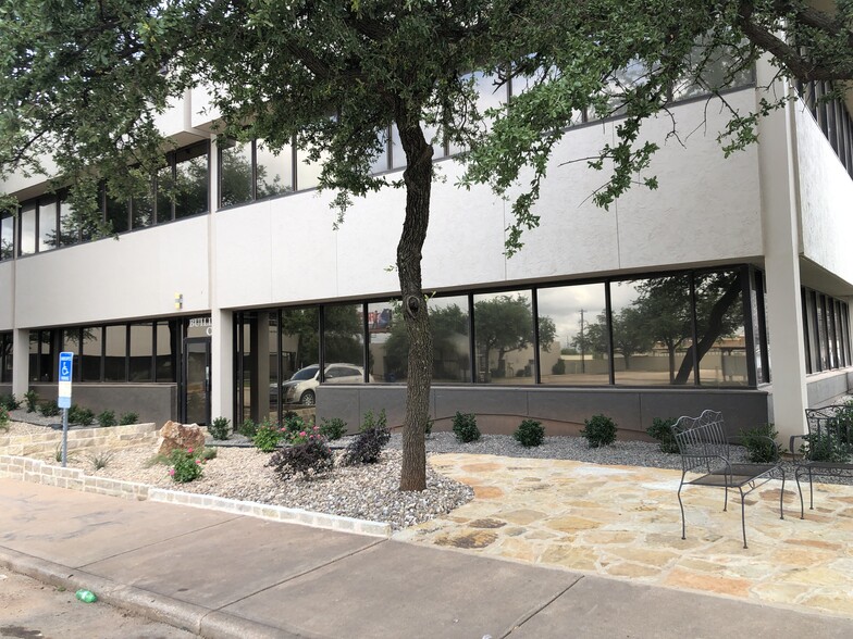 209 S Danville Dr, Abilene, TX à louer - Photo de l’immeuble – Image 3 sur 6
