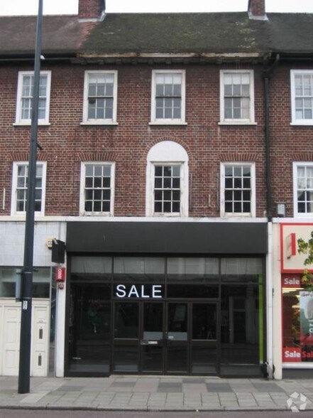 417 Upper Richmond Rd W, Londres à vendre - Photo de l’immeuble – Image 2 sur 2