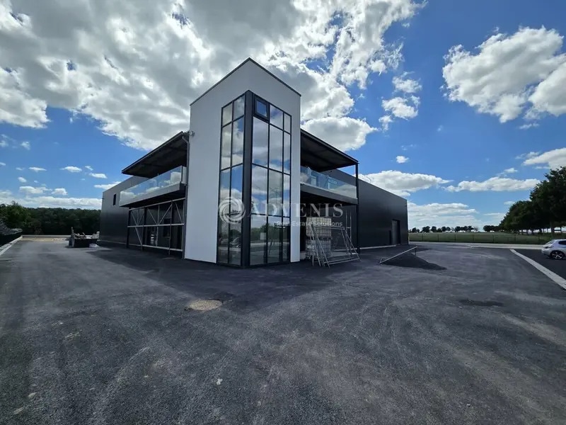 2 Bis Rue De Paris, Villeneuve-sous-Dammartin à louer Photo de l’immeuble– Image 1 sur 12