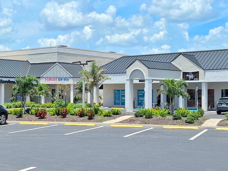 7205 Estero Blvd, Fort Myers, FL à louer - Photo de l’immeuble – Image 1 sur 7