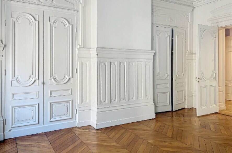Immeuble residentiel dans Lyon à vendre - Photo intérieure – Image 3 sur 8