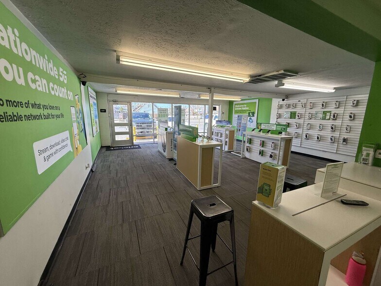 2412 S Federal Blvd, Denver, CO à louer - Photo intérieure – Image 2 sur 4