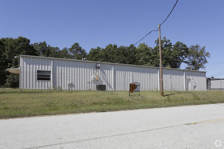 1788 Poplar Drive Ext, Greer, SC à louer - Photo de l’immeuble – Image 3 sur 4