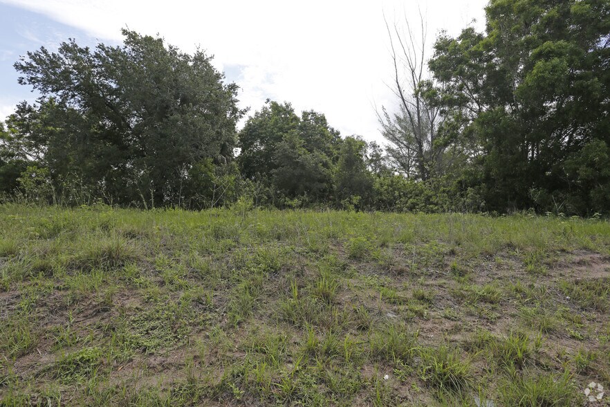 17555 S Tamiami Trl, Fort Myers, FL à vendre - Photo de l’immeuble – Image 3 sur 4
