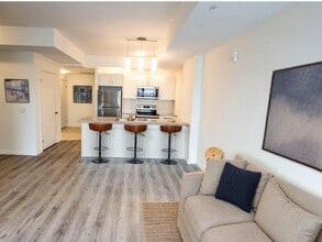 108 Garment St, Kitchener, ON à louer Photo intérieure– Image 2 sur 6